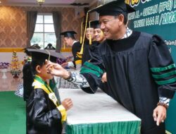 Wabup Ikut Serta Mewisuda 305 Santri dari 26 TPQ Di Ketapang