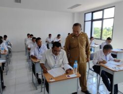 Sekda Ketapang Pantau Tes Bacades Dipoliteknik