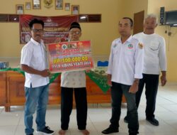 Kepala Tiyuh Kibang Yekti Jaya Bagikan BLT DD Tahap Pertama