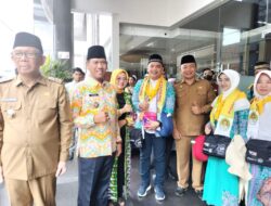 239 CJH Resmi Diberangkatkan Dari Pontianak Menuju Embarkasi Batam