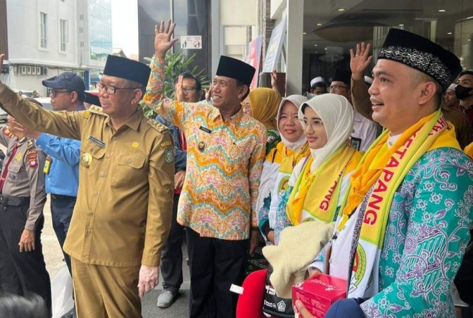Wabup Ketapang Harap CJH Jaga Kesehatan dan Saling Membantu
