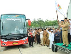 Pelepasan Jamaah Haji Tubaba Oleh Drs.M Firsada M.Si Didampingi AKBP Ndaru Istimawan S.IK