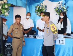Kapolres Ketapang beserta Wabup Pantau Pelaksanaan Pilkades Serentak