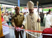 Sekda Resmikan Dua Gereja di Kendawangan