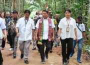 Wabup Ketapang Dampingi KSP Moeldoko Kunker Ke Yiari