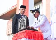 Wabup Ketapang Jadi Inspektur Penurunan Bendera Hut Ke-78