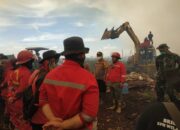 Satgas Karhutla Ketapang Berjibaku Padamkan Api