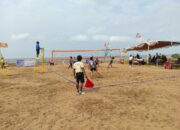 66 Tim se Kalbar Bersaing pada Turnamen Voli Pantai di Ketapang