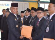 Bupati Lantik 5 Pejabat Di Jelai Hulu