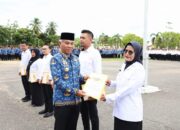 Bupati dan Wakil Bupati Ketapang Serahkan SK PPPK Saat Apel Gabungan ASN