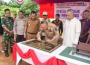 Sekda Letakan Batu Pertama Gereja Di Riam Bunut