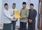 Wabup Tandatangani Plakat Masjid Al-Khair di Tayap