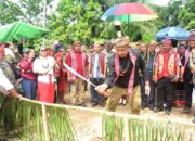 Sekda Ketapang Buka Gawai Nyapat Tahun XIII Simpang Hulu