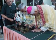 Bupati Ketapang Hadiri Ulang Tahun Tahbisan Imamat Mgr. Pius Riana Prapdi ke 29