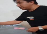 Viral, Video Diduga Ketua HIPMI Ketapang Bagikan Uang ke Masyarakat, Sebutkan Kata “Coblos Pak Farhan”