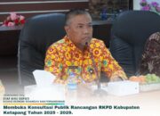 Staf Ahli Buka Konsultasi Publik Rancangan RKKPD Tahun 2025-209