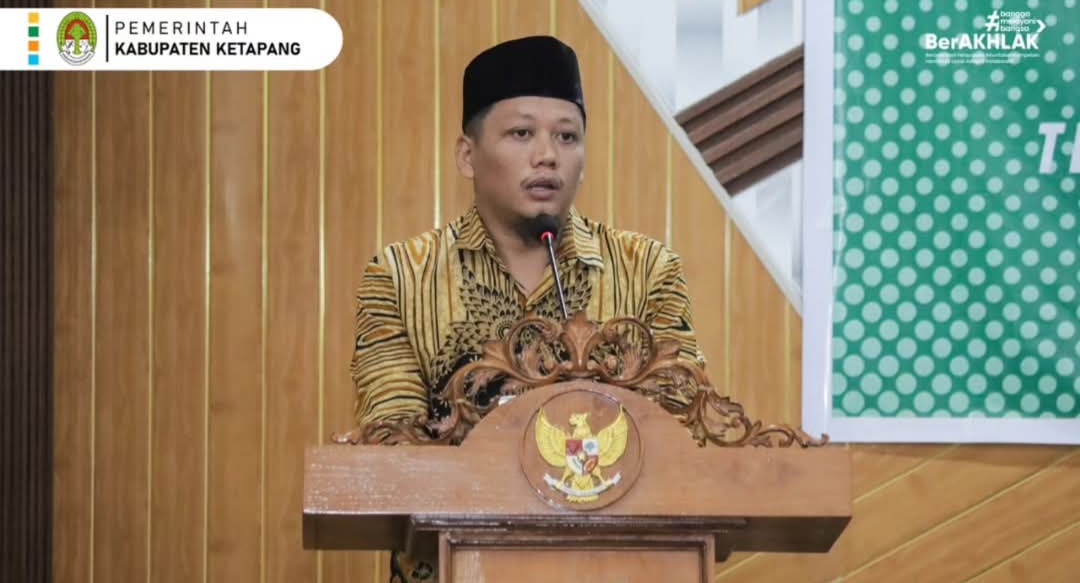 Presideum Kahmi Ketapang, Theo Bernadhi