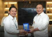 Bupati Ketapang Komunikasikan Infrastruktur jalan Yang Rusak Ke Dirjen PUPR Bina Marga