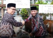 Pemda Ketapang Kembali Serahkan Hewan Qurban