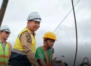 Louching Perbaikan Jalan Pelang-Kepuluk, Bupati: Ini Bukan Hanya Membangun Jalan Tapi Juga Membangun Persatuan dan Harapan