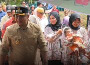 Bupati Ketapang Meninjau Posko Pengobatan Gratis di Desa Danau Buntar
