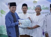 Pemkab Ketapang Gelar Safari Ramadhan di Sungai Putri, Wabup Serahkan Bantuan Beras dan Santunan Anak Yatim