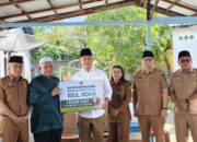 Bupati Ketapang Serahkan Hewan Kurban dan Ajak Masyarakat Perkuat Semangat Kebersamaan