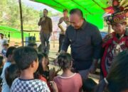 Bupati Ketapang Kunjungi Labai Hilir, Resmikan Rumah Keramat Putri Dara Nante dan Sapa Siswa Sekolah Dasar