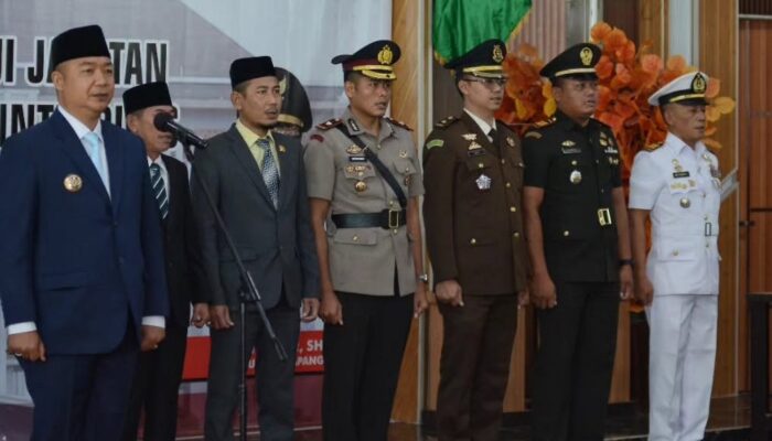 Bupati Alex Lantik Pejabat Menejerial Lingkungan Pemda Ketapang